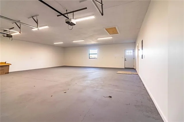 $350,000 | 106 Lake Shore Drive, Windsor, MO 65360