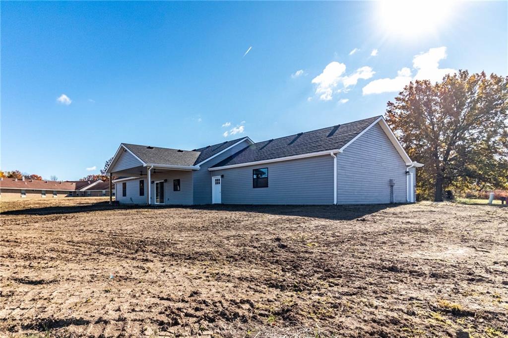 106 Lake Shore Drive Windsor, MO 65360 - Photo 4 of 40