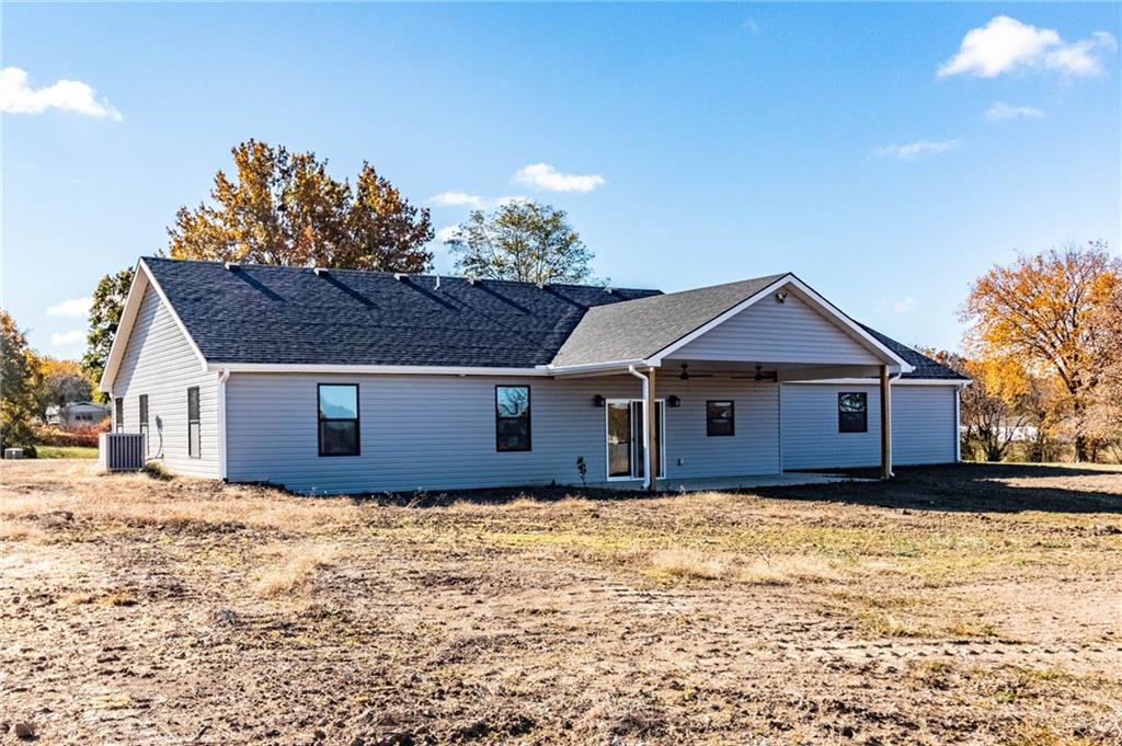 106 Lake Shore Drive Windsor, MO 65360 - Photo 6 of 40