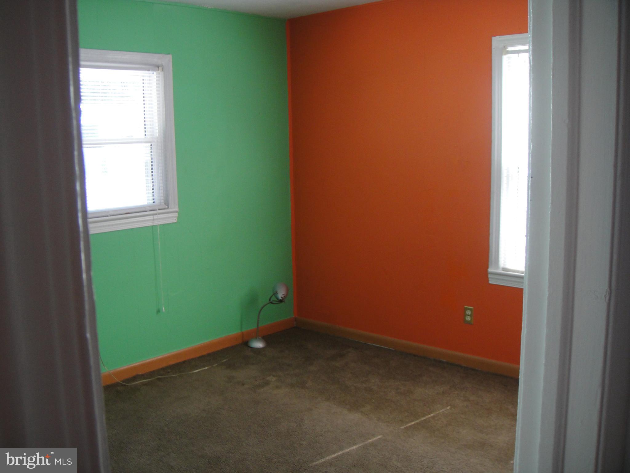 11509 Higby Street Silver Spring, MD 20902 - Photo 11 of 34 Main level Bedroom 1