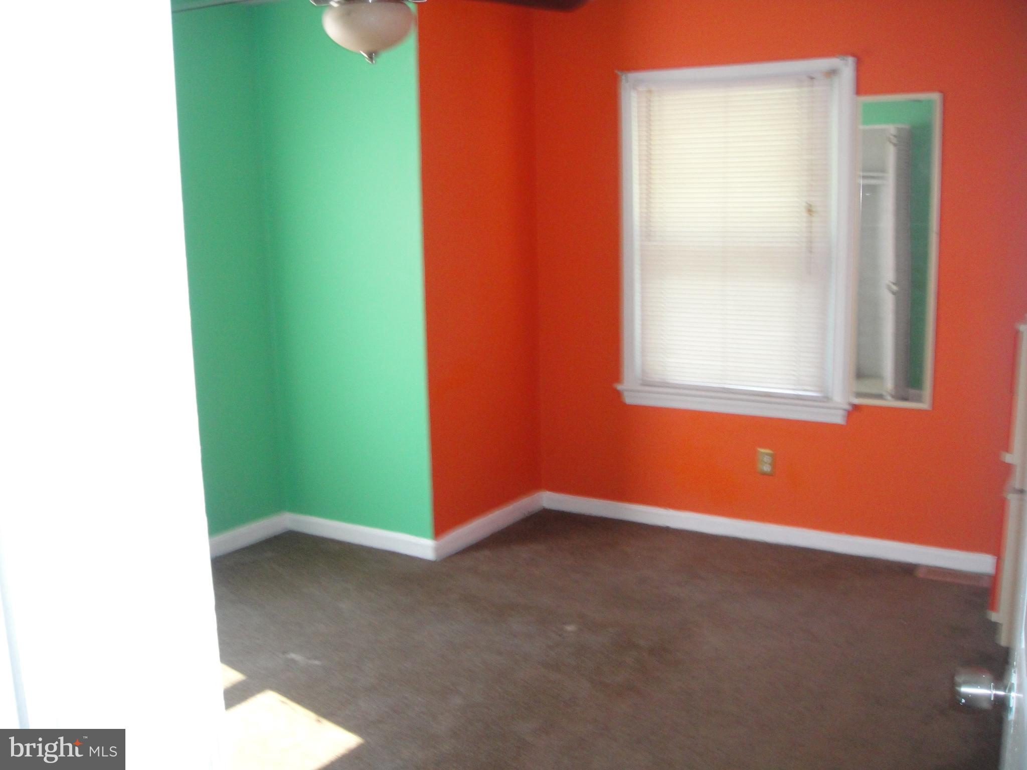 11509 Higby Street Silver Spring, MD 20902 - Photo 13 of 34 Main level Bedroom 2