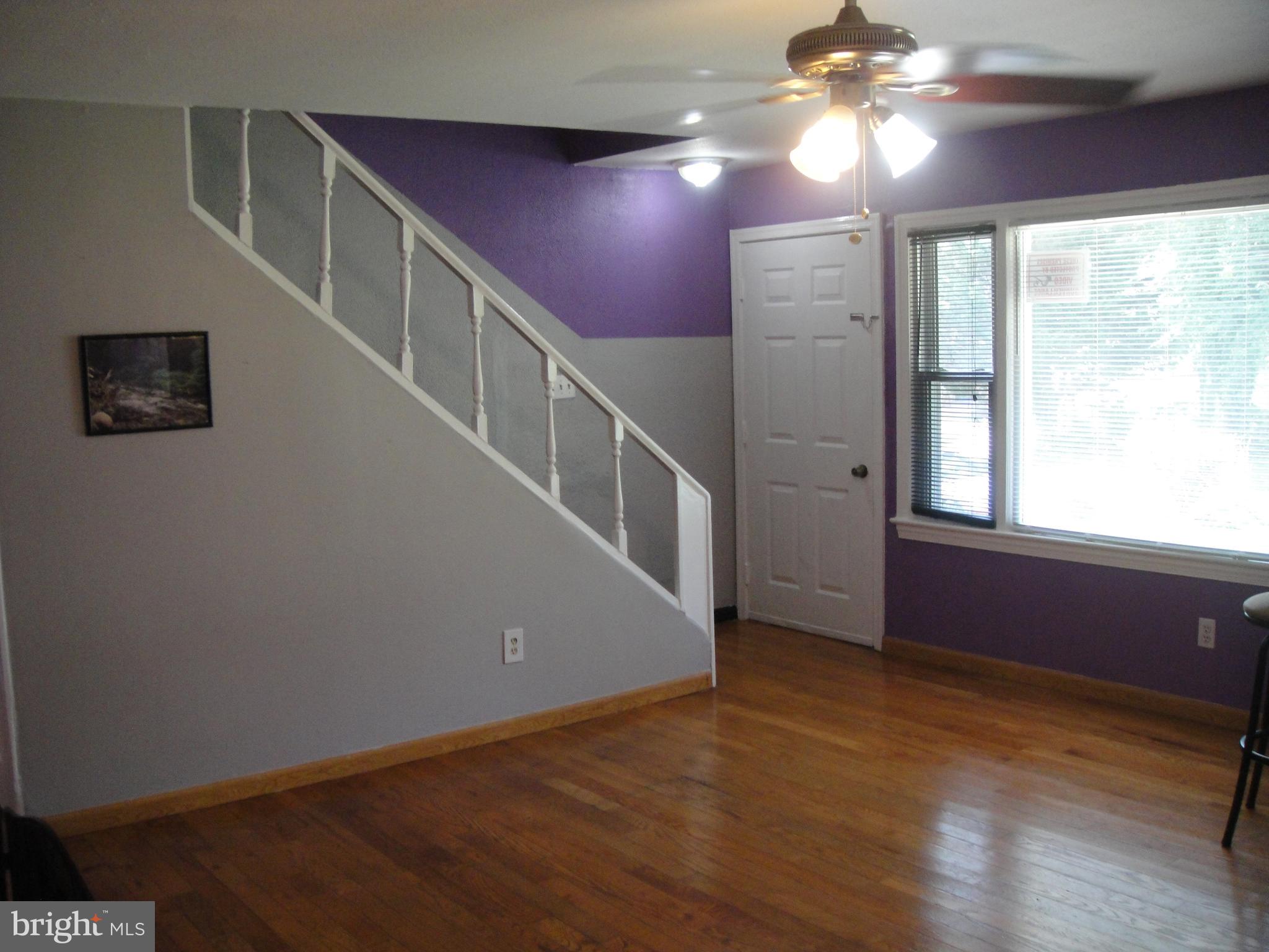 11509 Higby Street Silver Spring, MD 20902 - Photo 16 of 34 Living room