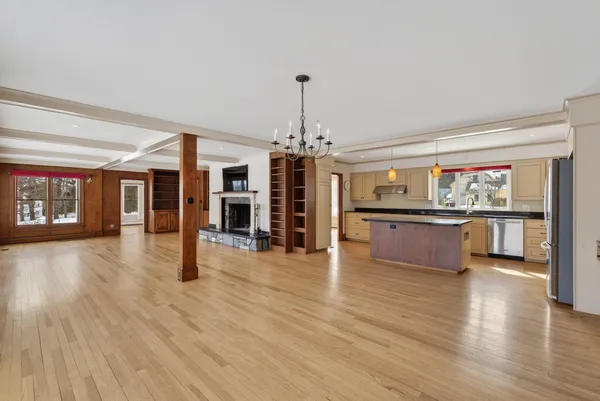 $750,000 | 525 West Auburn Road, Auburn, ME 04210