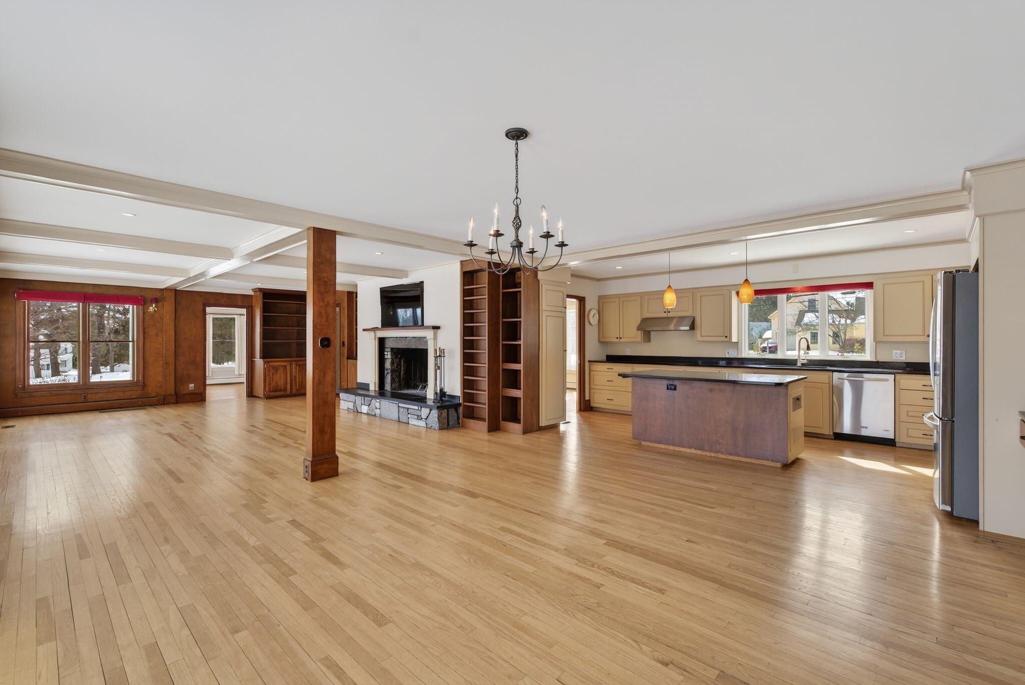 525 West Auburn Road Auburn, ME 04210 - Photo 15 of 64 525 W Auburn 39_DSC00407