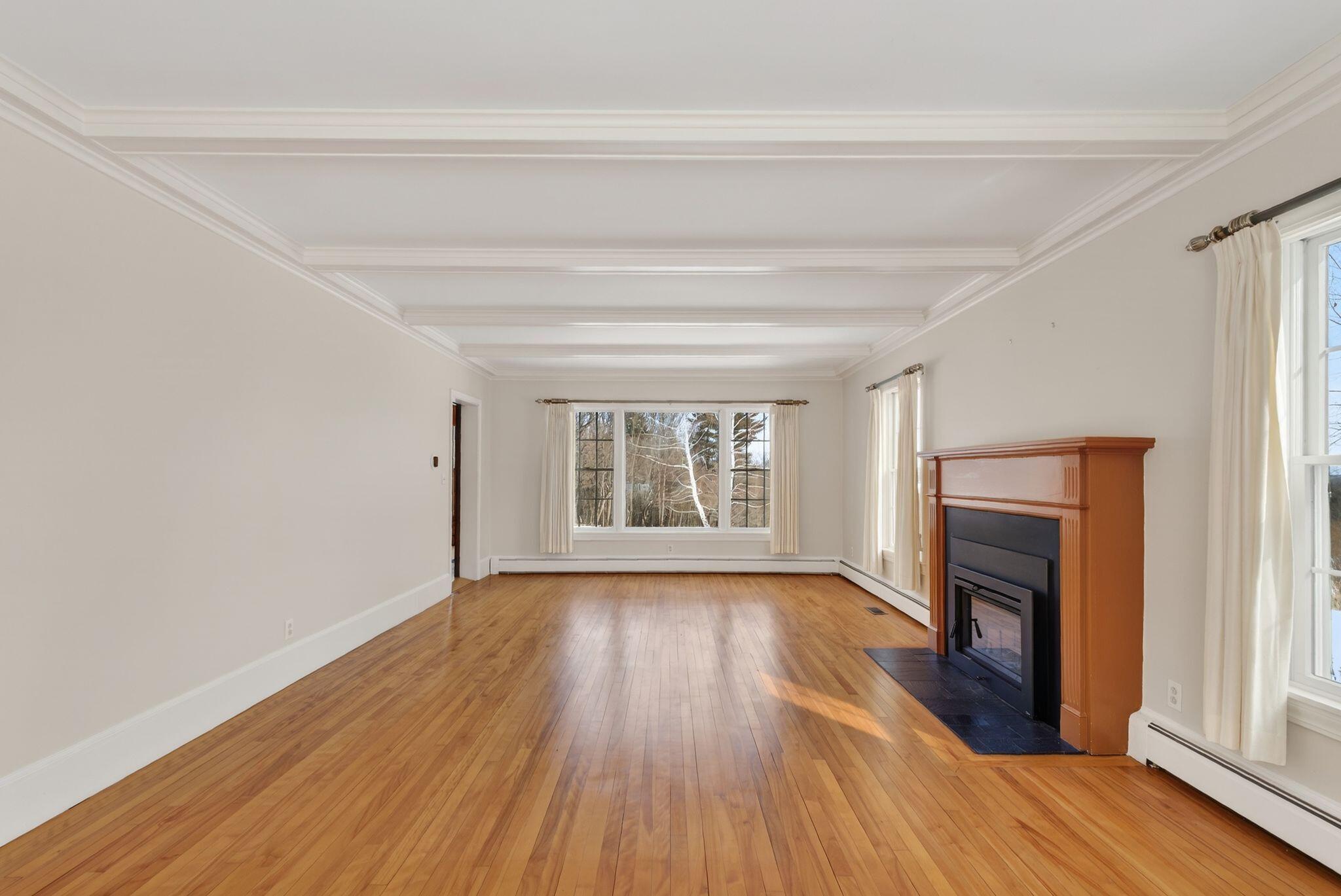 525 West Auburn Road Auburn, ME 04210 - Photo 25 of 64 525 W Auburn 49_DSC00462