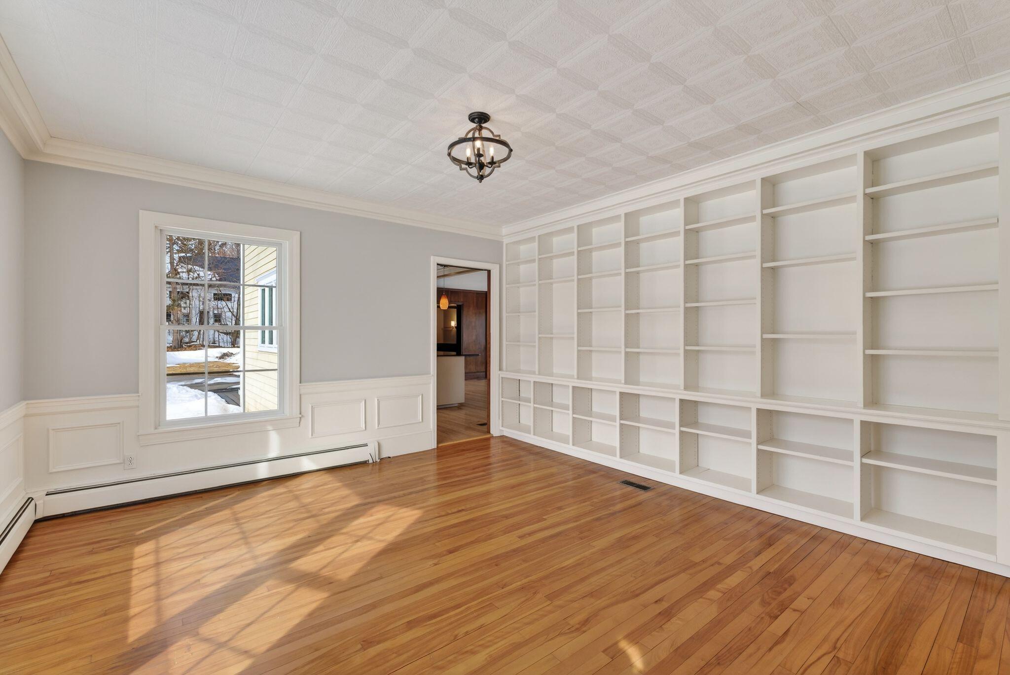 525 West Auburn Road Auburn, ME 04210 - Photo 27 of 64 525 W Auburn 51_DSC00474