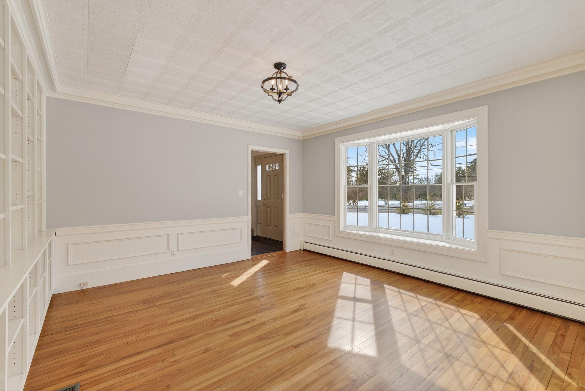 525 West Auburn Road Auburn, ME 04210 - Photo 28 of 64 525 W Auburn 52_DSC00481