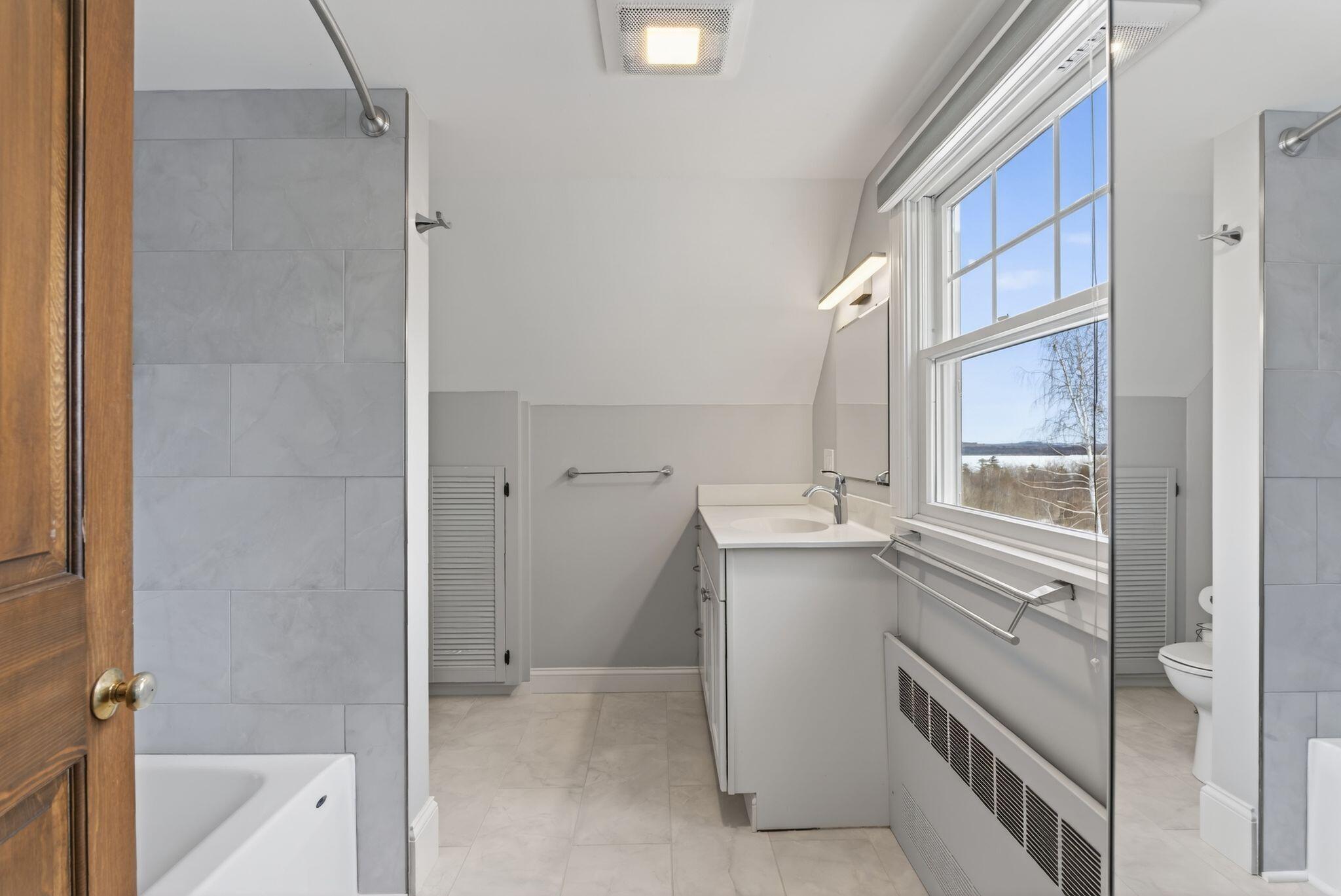 525 West Auburn Road Auburn, ME 04210 - Photo 47 of 64 525 W Auburn 72_DSC00577