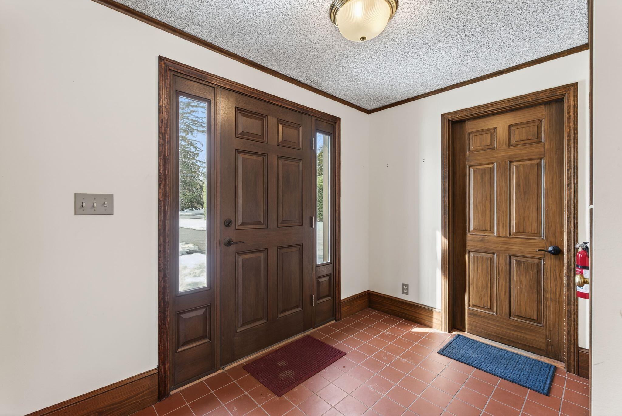 525 West Auburn Road Auburn, ME 04210 - Photo 5 of 64 525 W Auburn 29_DSC00357