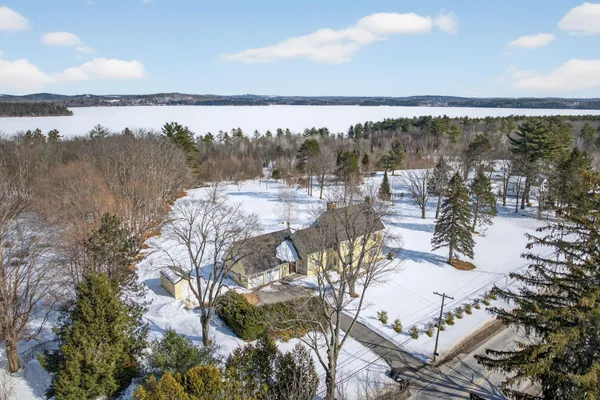 $750,000 | 525 West Auburn Road, Auburn, ME 04210