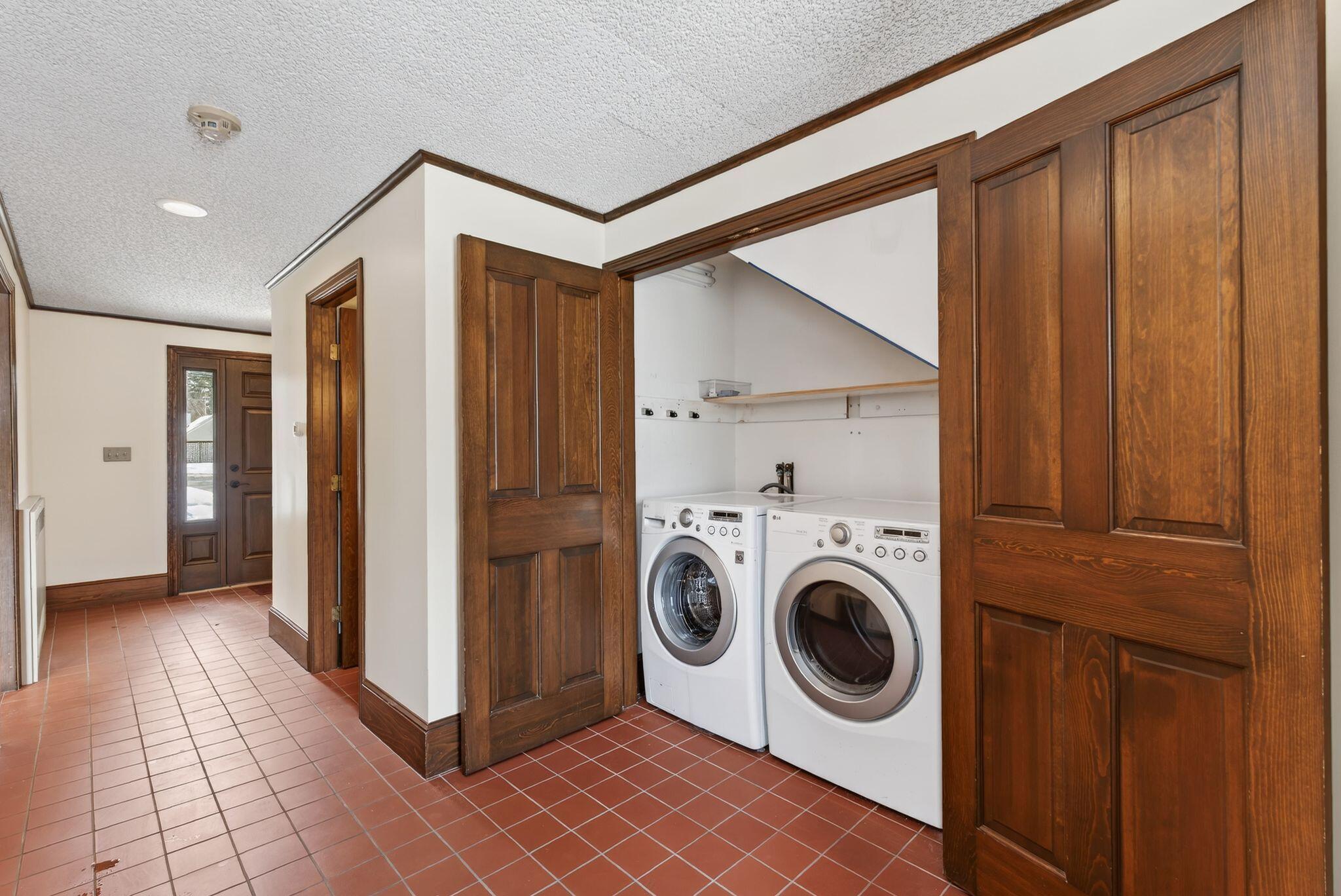 525 West Auburn Road Auburn, ME 04210 - Photo 7 of 64 525 W Auburn 31_DSC00367