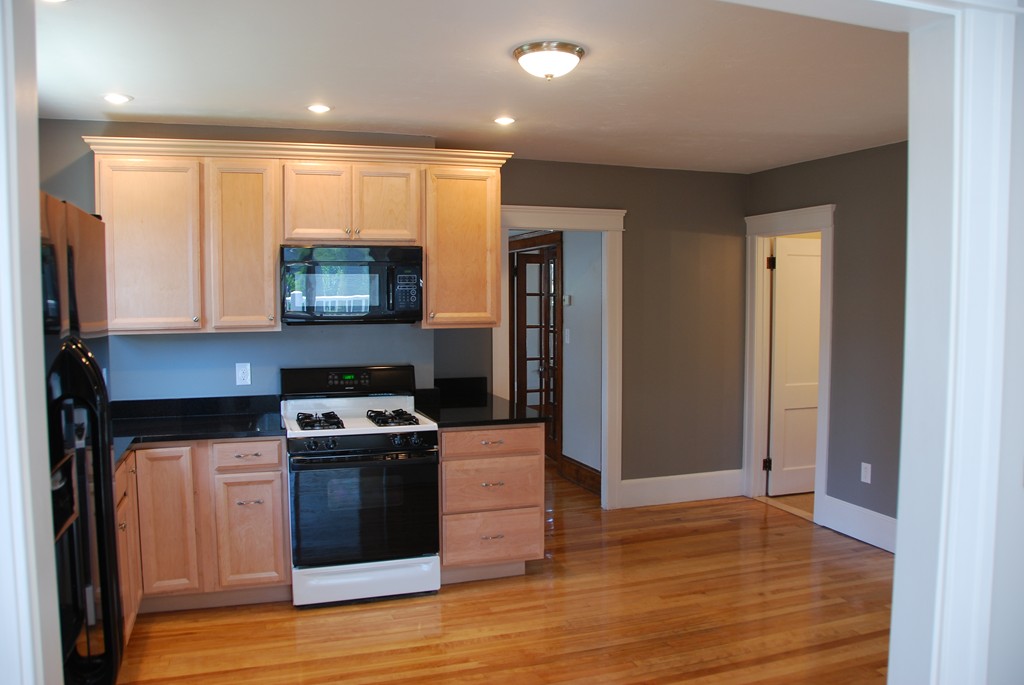 57 Fairmont Avenue Worcester, MA 01604 - Photo 6 of 14