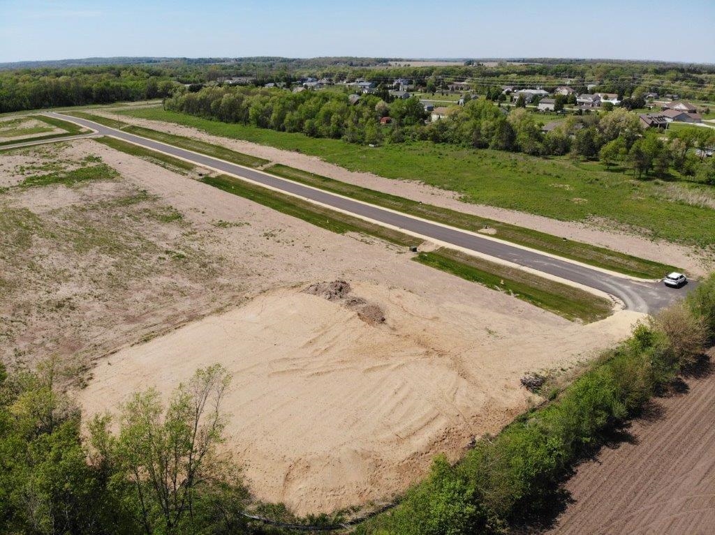 3276 South Prairie Avenue Beloit, WI 53511 - Photo 3 of 3