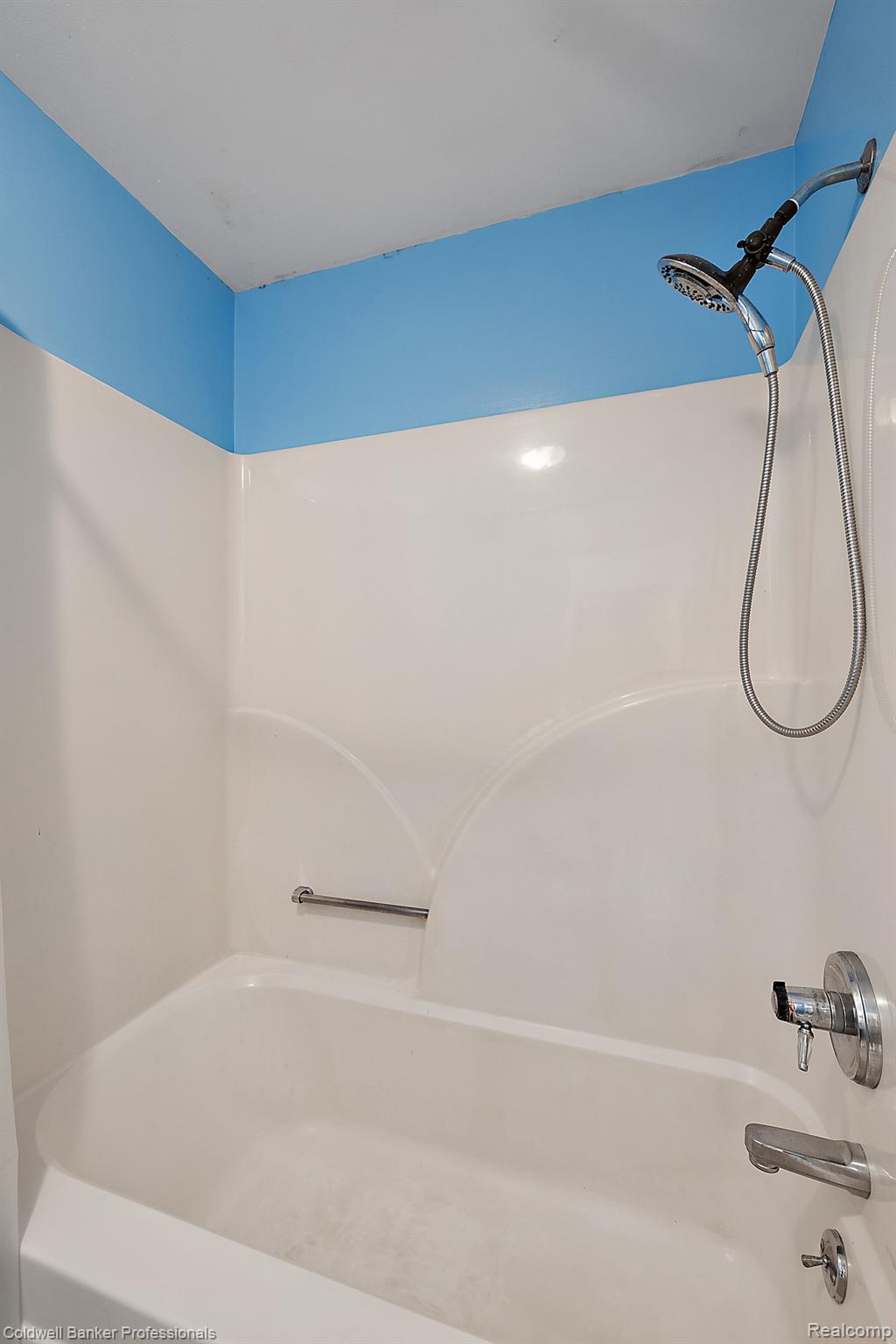 2371 North Henderson Road Davison, MI 48423 - Photo 27 of 30 Gallery Image 27