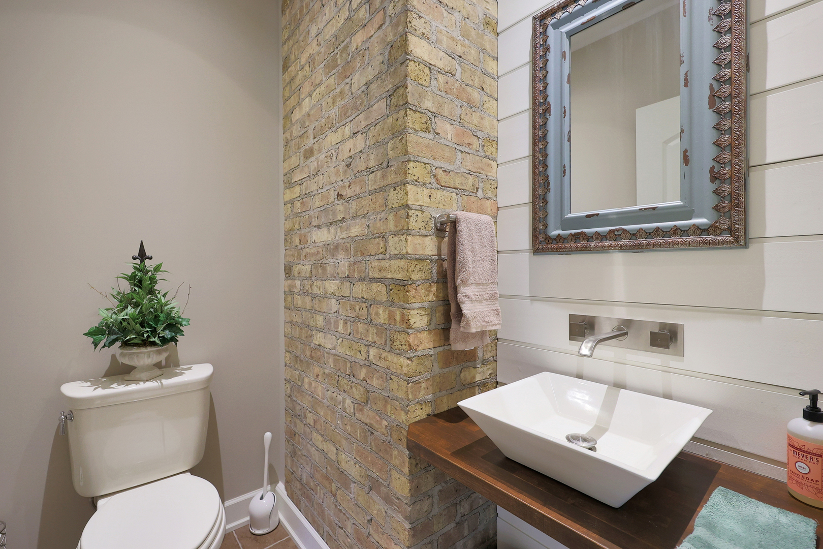 22022 Grange Road Marengo, IL 60152 - Photo 34 of 52 Gallery Image 34