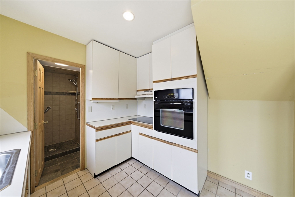 70 Colonial Road Weymouth, MA 02191 - Photo 12 of 33 Gallery Image 12