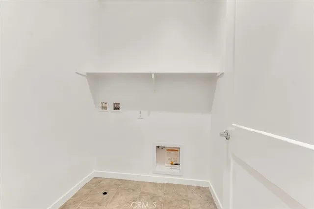 $3,850 | 139 Farmhouse Drive, Unit 5, Simi Valley, CA 93065