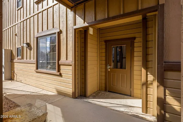 $157,500 | 2351 Quarter Horse Trail, Unit 134, Overgaard, AZ 85933