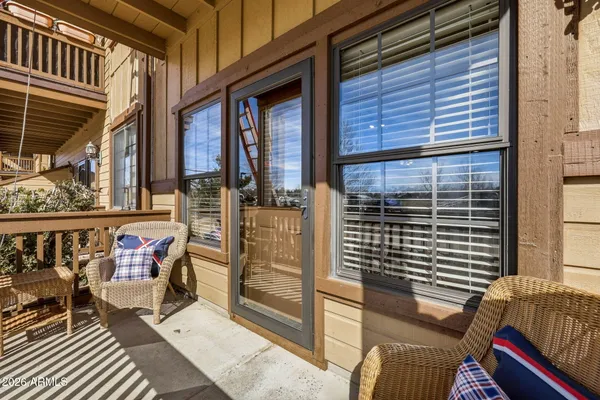 $157,500 | 2351 Quarter Horse Trail, Unit 134, Overgaard, AZ 85933