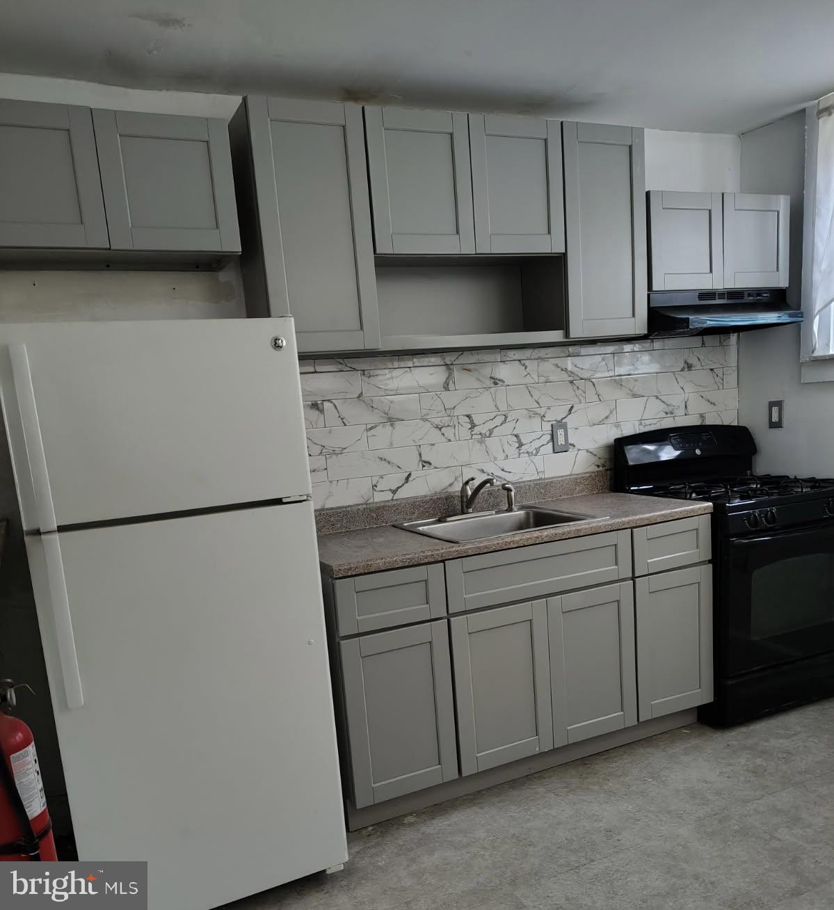 1273 South Merrimac Road Camden, NJ 08104 - Photo 2 of 5