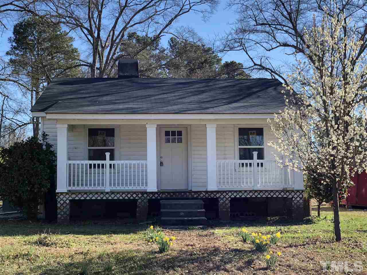 550 Mamie Road Benson, NC 27504 - Photo 1 of 3