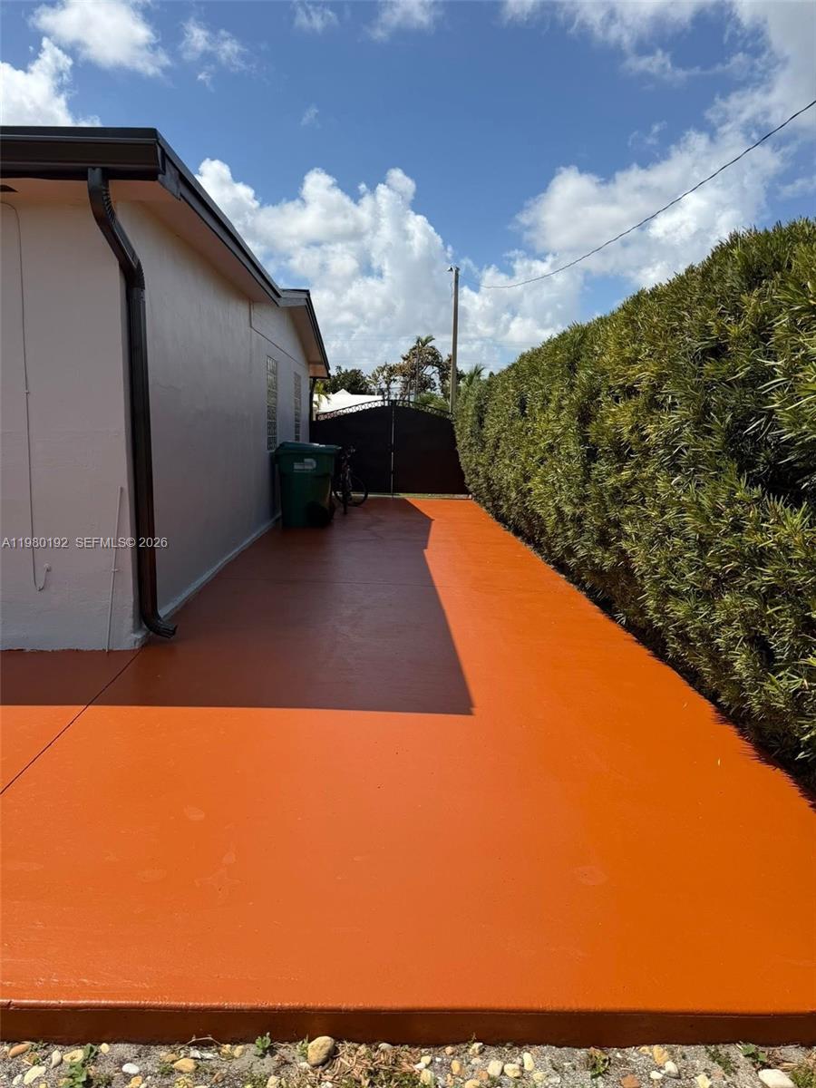4161 Southwest 97th Place Miami, FL 33165 - Photo 17 of 19 a view of outdoor space and yard