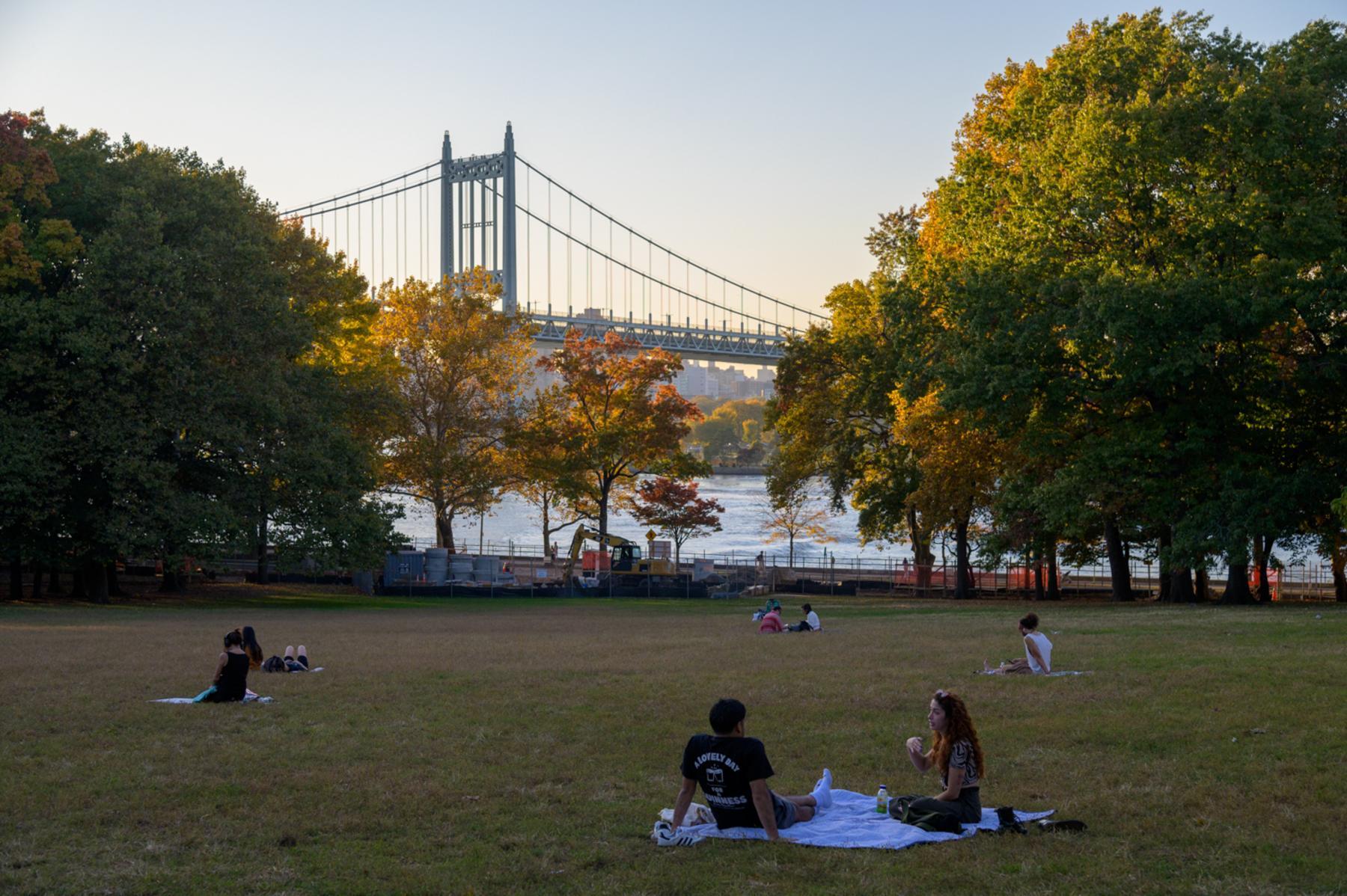 20 Halletts Point, Unit 21205 Queens, NY 11102 - Photo 39 of 46 a view of a lake