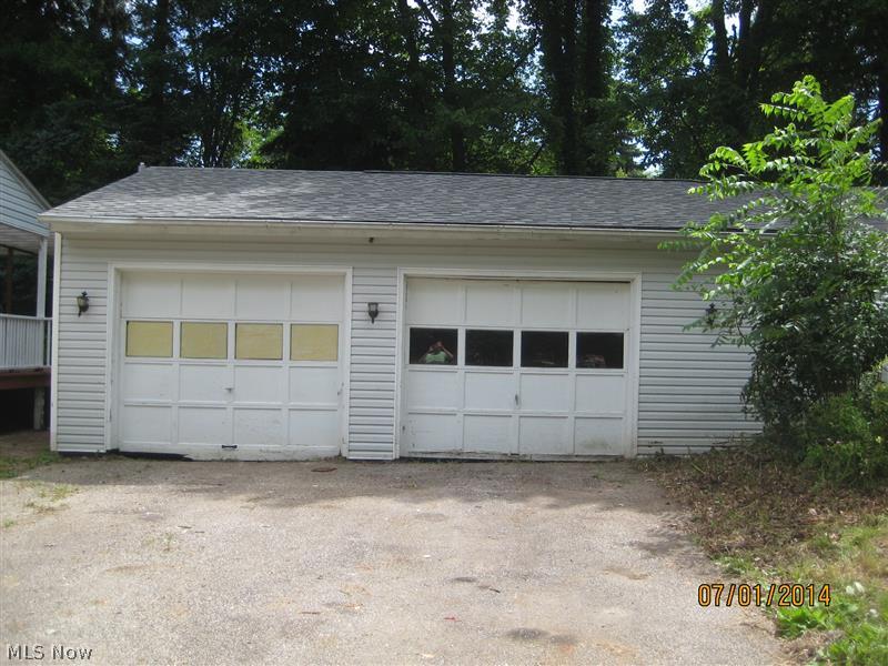 4836 Ridgewood Road Akron, OH 44321 - Photo 3 of 11