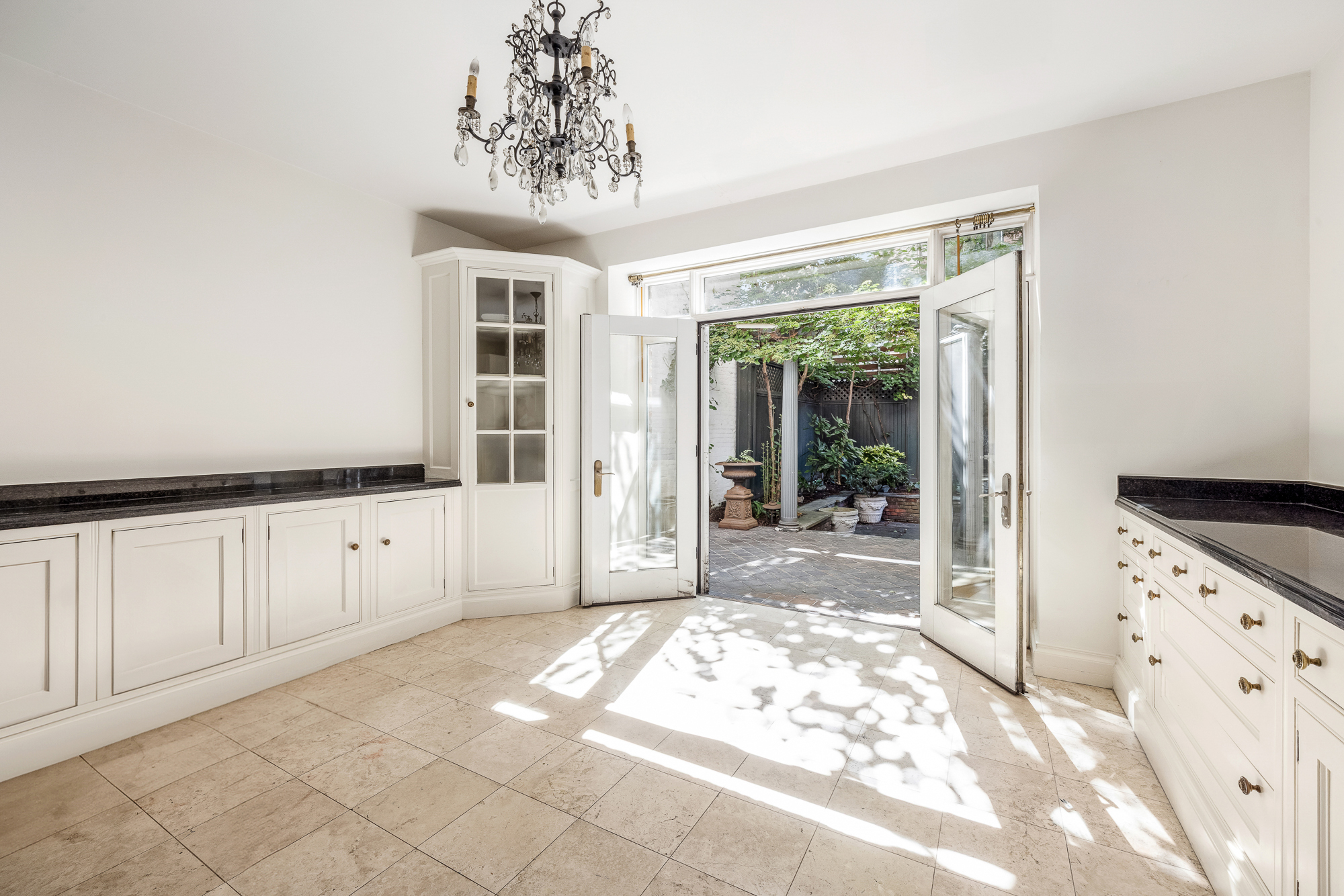 11 Gramercy Park South Manhattan, NY 10003 - Photo 10 of 27