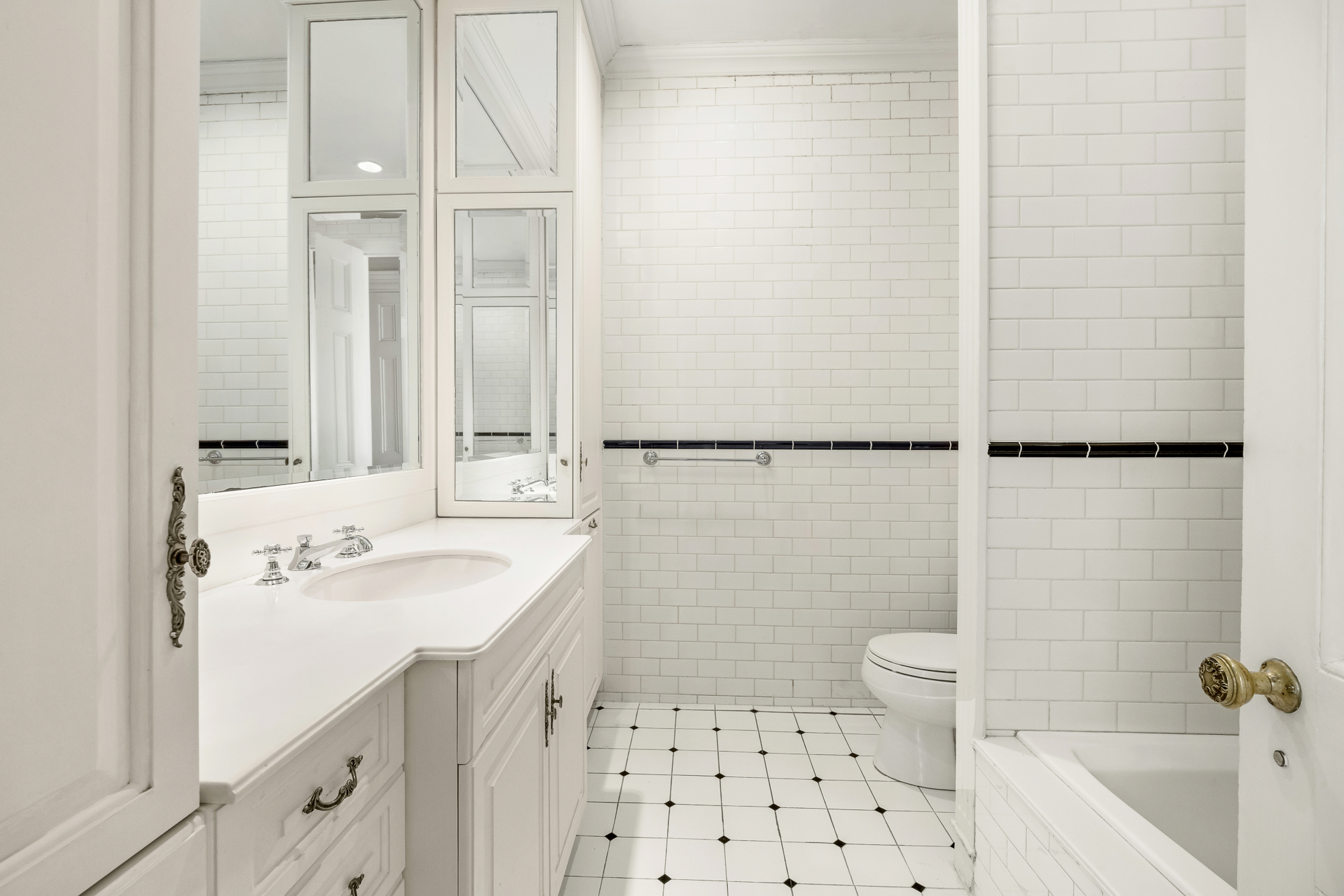 11 Gramercy Park South Manhattan, NY 10003 - Photo 9 of 27 a bathroom with a sink a toilet and shower