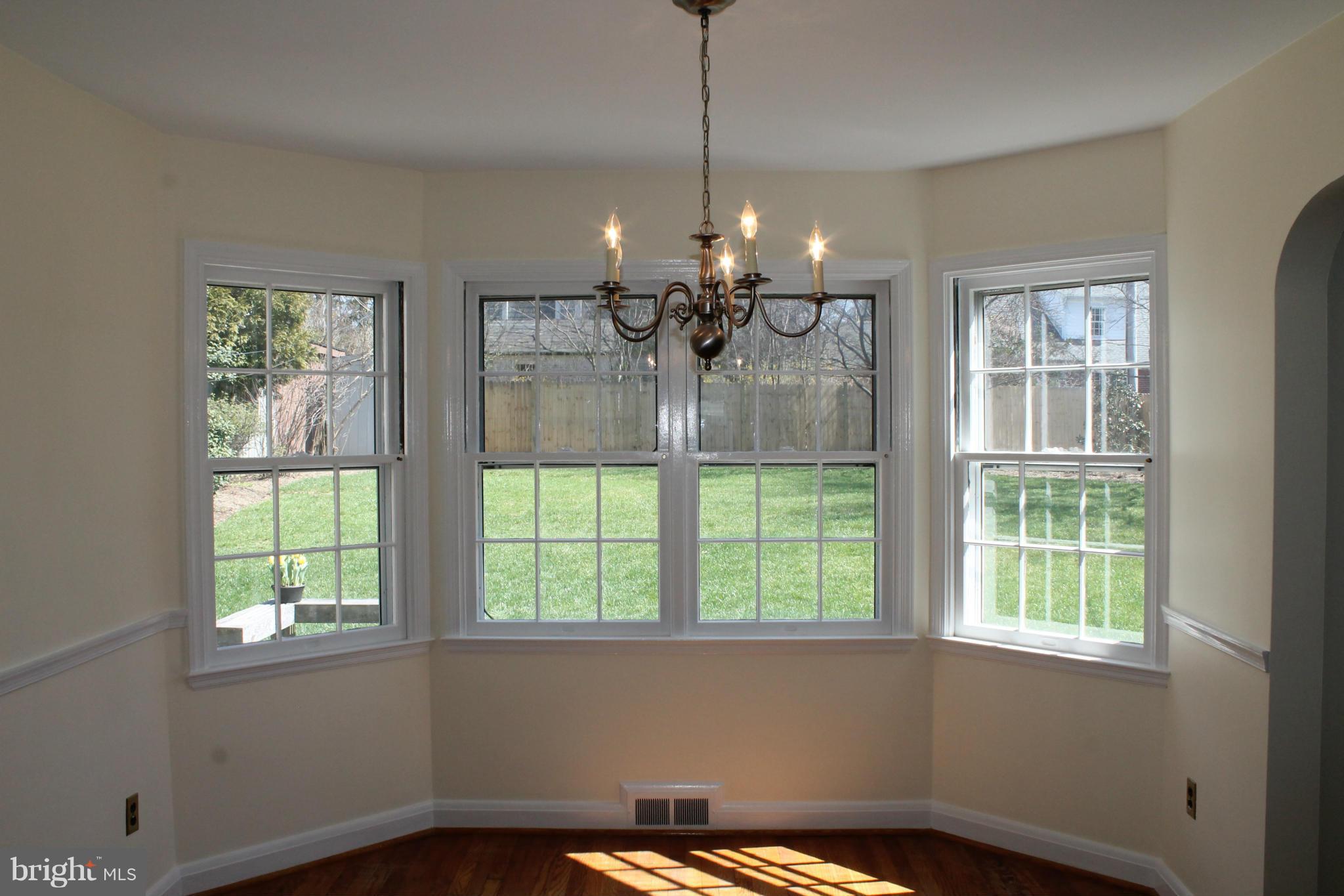 617 Piccadilly Road Baltimore, MD 21204 - Photo 5 of 23 Dining Room