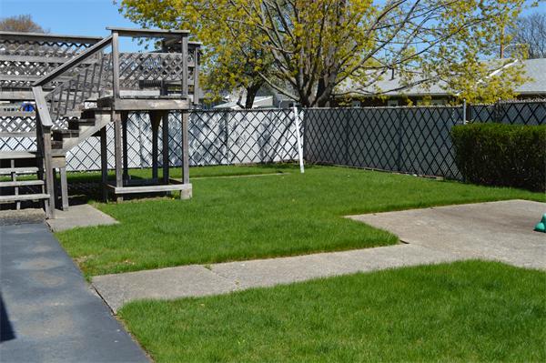 8 Oakland Road Lawrence, MA 01843 - Photo 3 of 5 Gallery Image 3