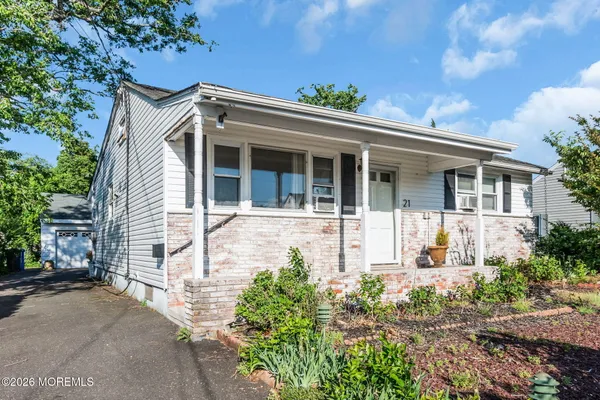 $449,000 | 21 Cedar Tree Lane, Toms River, NJ 08753
