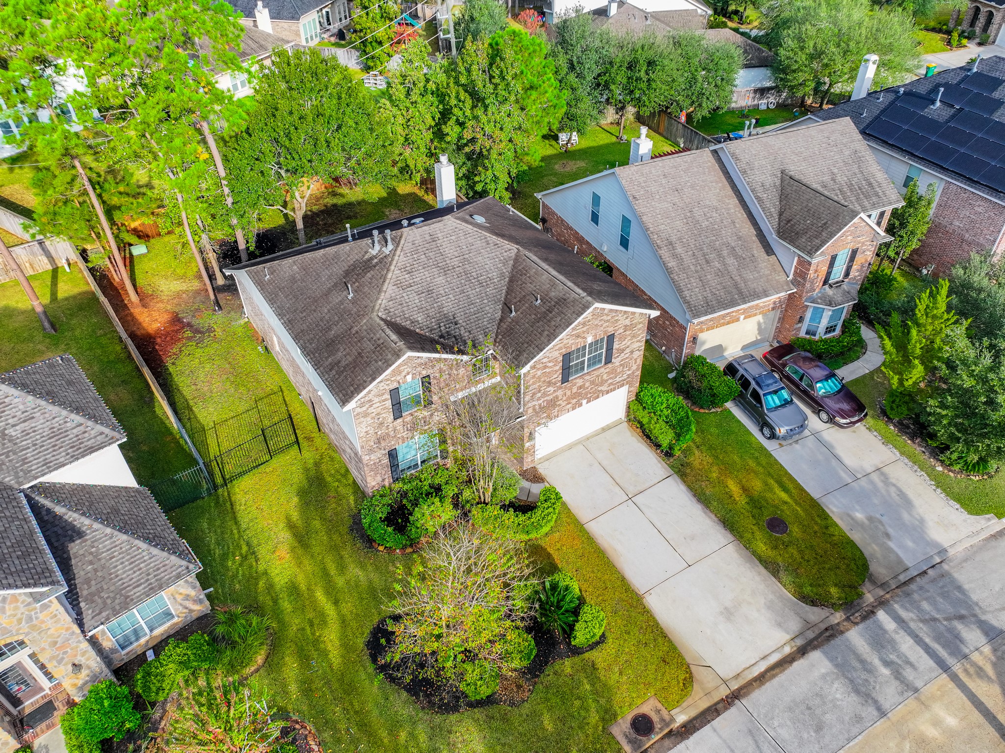 27 Fraiser Fir Place Spring, TX 77389 - Photo 6 of 43