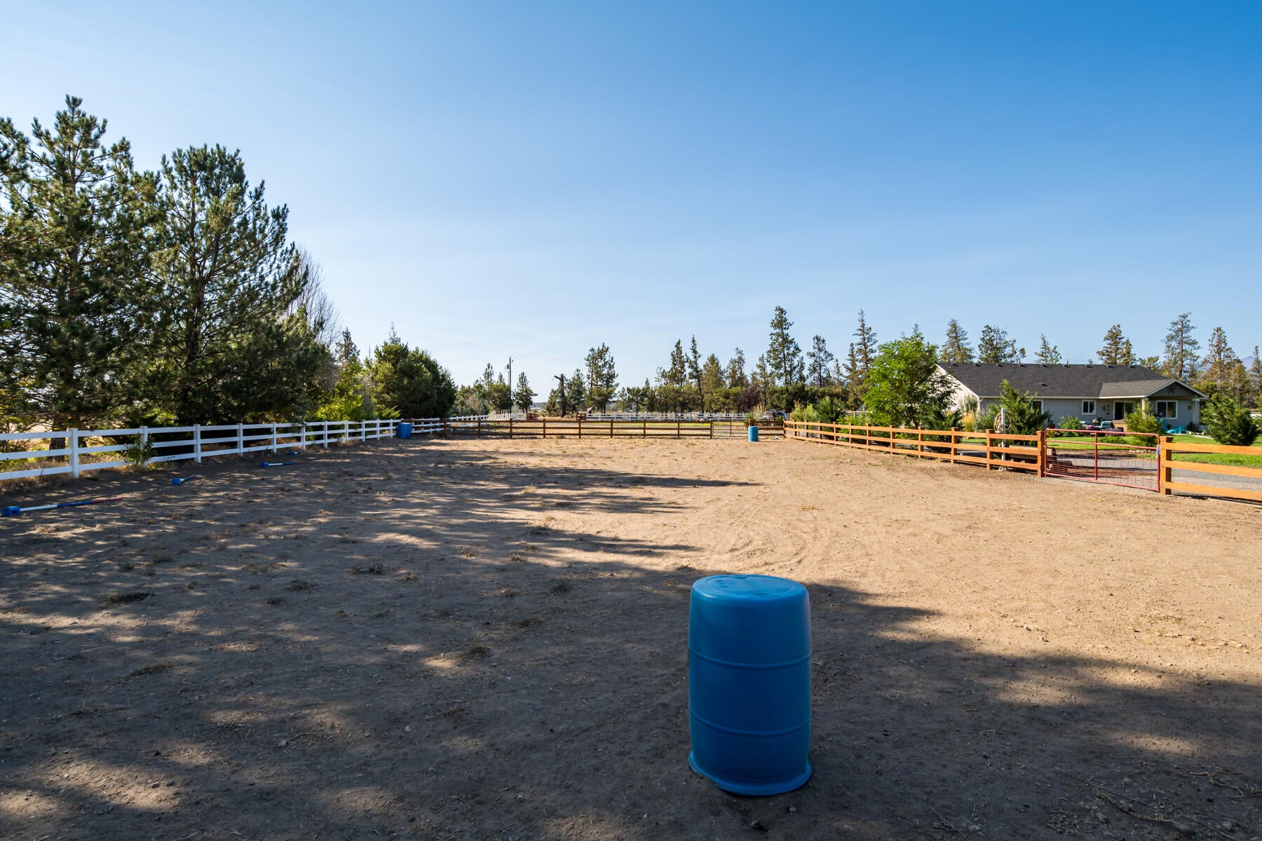 67140 Harrington Loop Road Bend, OR 97703 - Photo 26 of 37 Outdoor arena 100X80