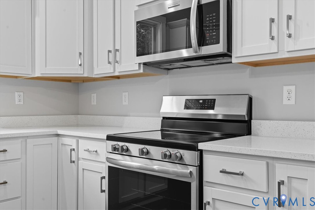 1646 Jerusalem Church Road Buckingham, VA 23921 - Photo 8 of 19 a stove top oven sitting inside of a kitchen