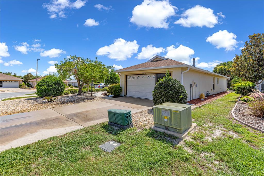 10096 Southwest 92nd Street Road Ocala, FL 34481 - Photo 2 of 36
