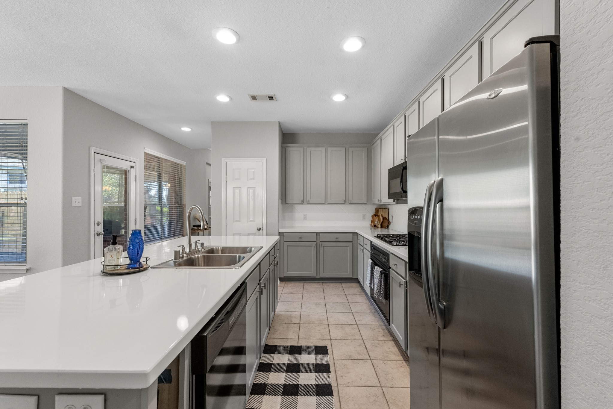 19310 Arbor Breeze Court Spring, TX 77379 - Photo 11 of 37