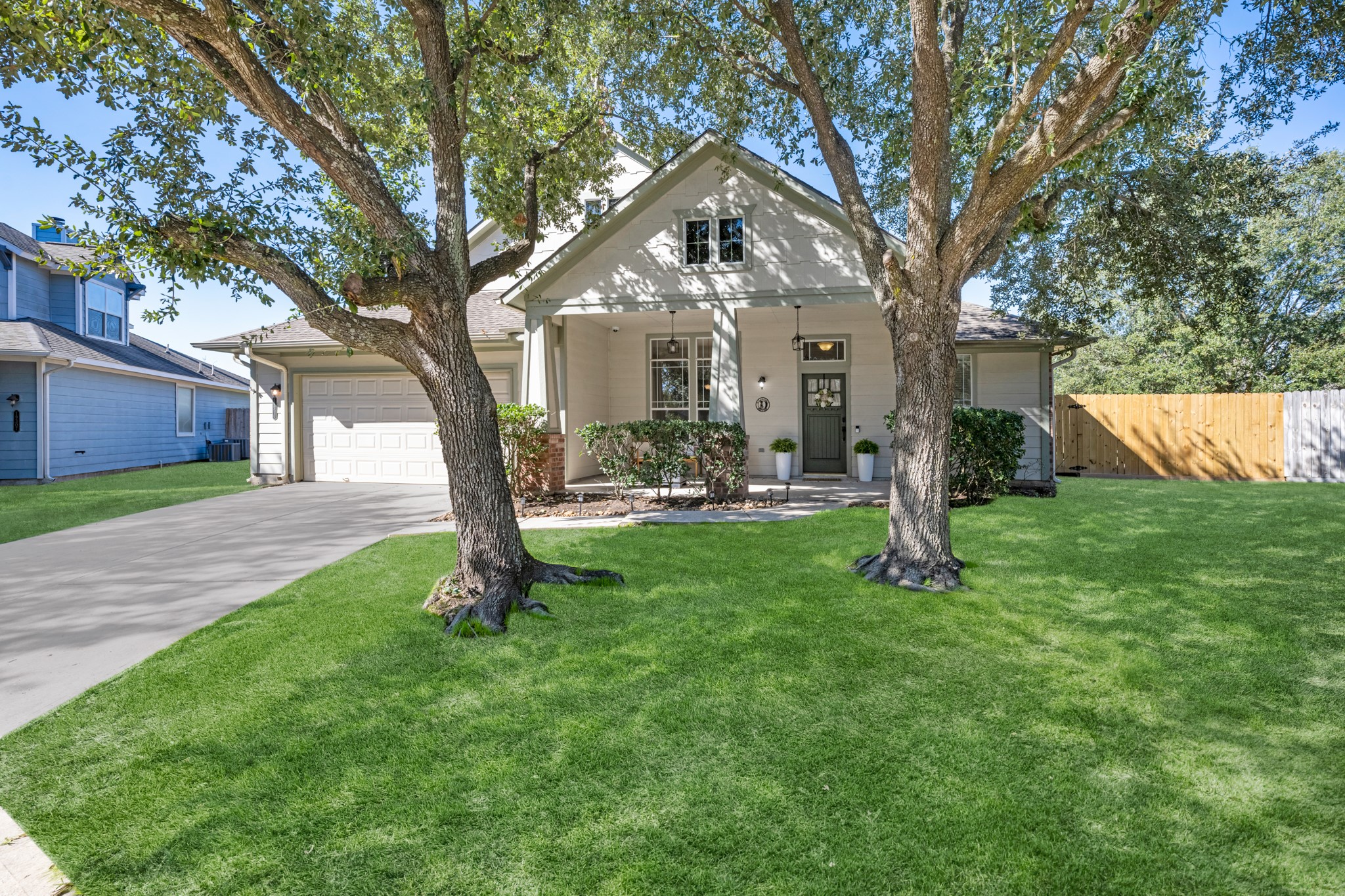 19310 Arbor Breeze Court Spring, TX 77379 - Photo 4 of 37 a front view of a house with garden