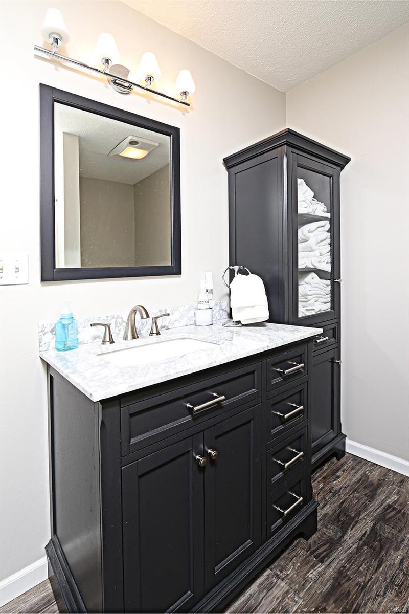 10019 Short Road Alhambra, IL 62001 - Photo 14 of 52 Gallery Image 14