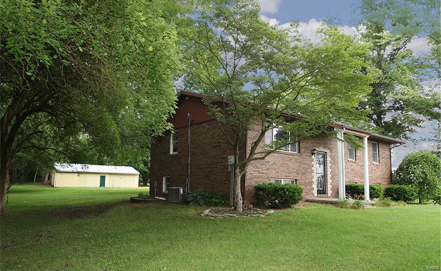 10019 Short Road Alhambra, IL 62001 - Photo 4 of 52 Gallery Image 4