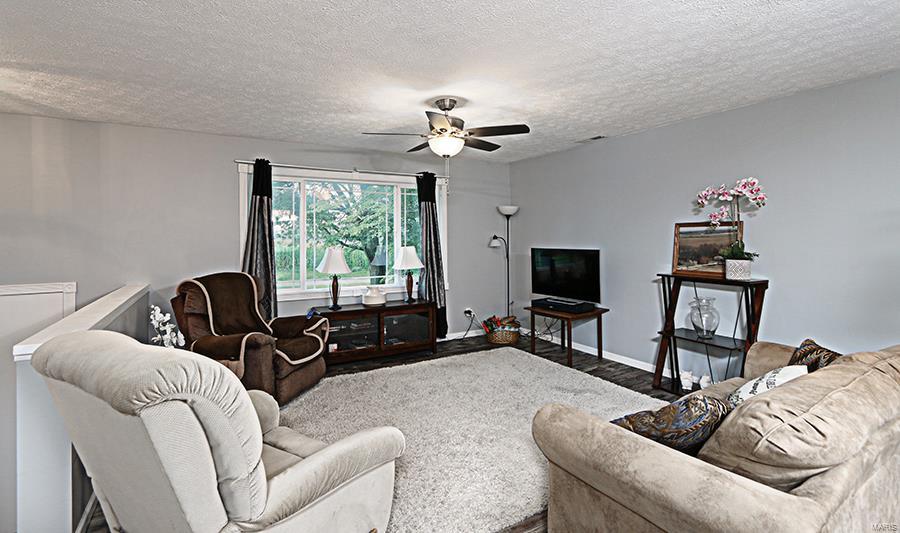 10019 Short Road Alhambra, IL 62001 - Photo 5 of 52 Gallery Image 5