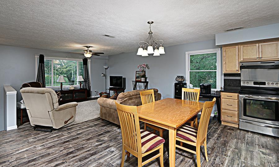10019 Short Road Alhambra, IL 62001 - Photo 7 of 52 Gallery Image 7