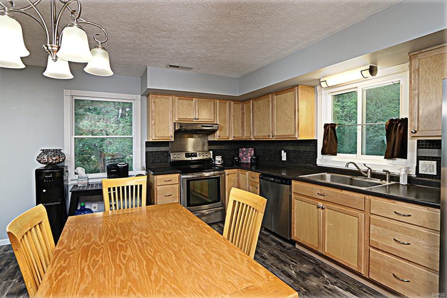 10019 Short Road Alhambra, IL 62001 - Photo 9 of 52 Gallery Image 9
