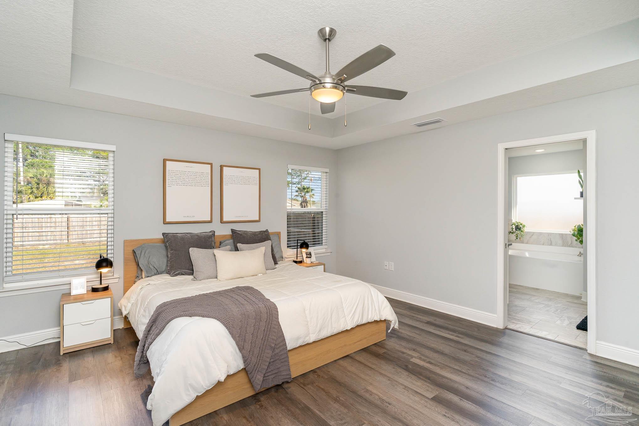 2176 Crescent Wood Road Navarre, FL 32566 - Photo 13 of 29 Gallery Image 13