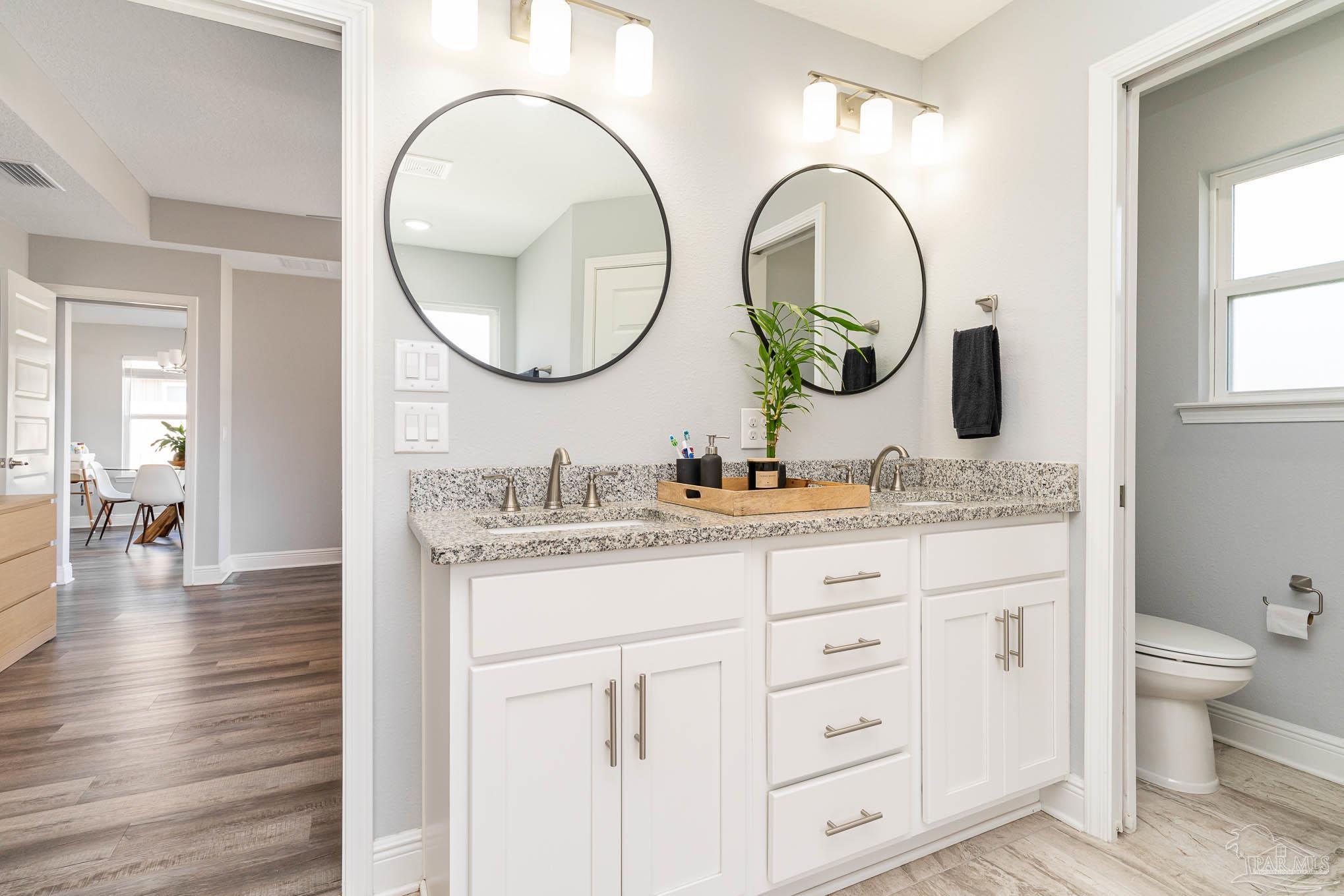 2176 Crescent Wood Road Navarre, FL 32566 - Photo 17 of 29 Gallery Image 17