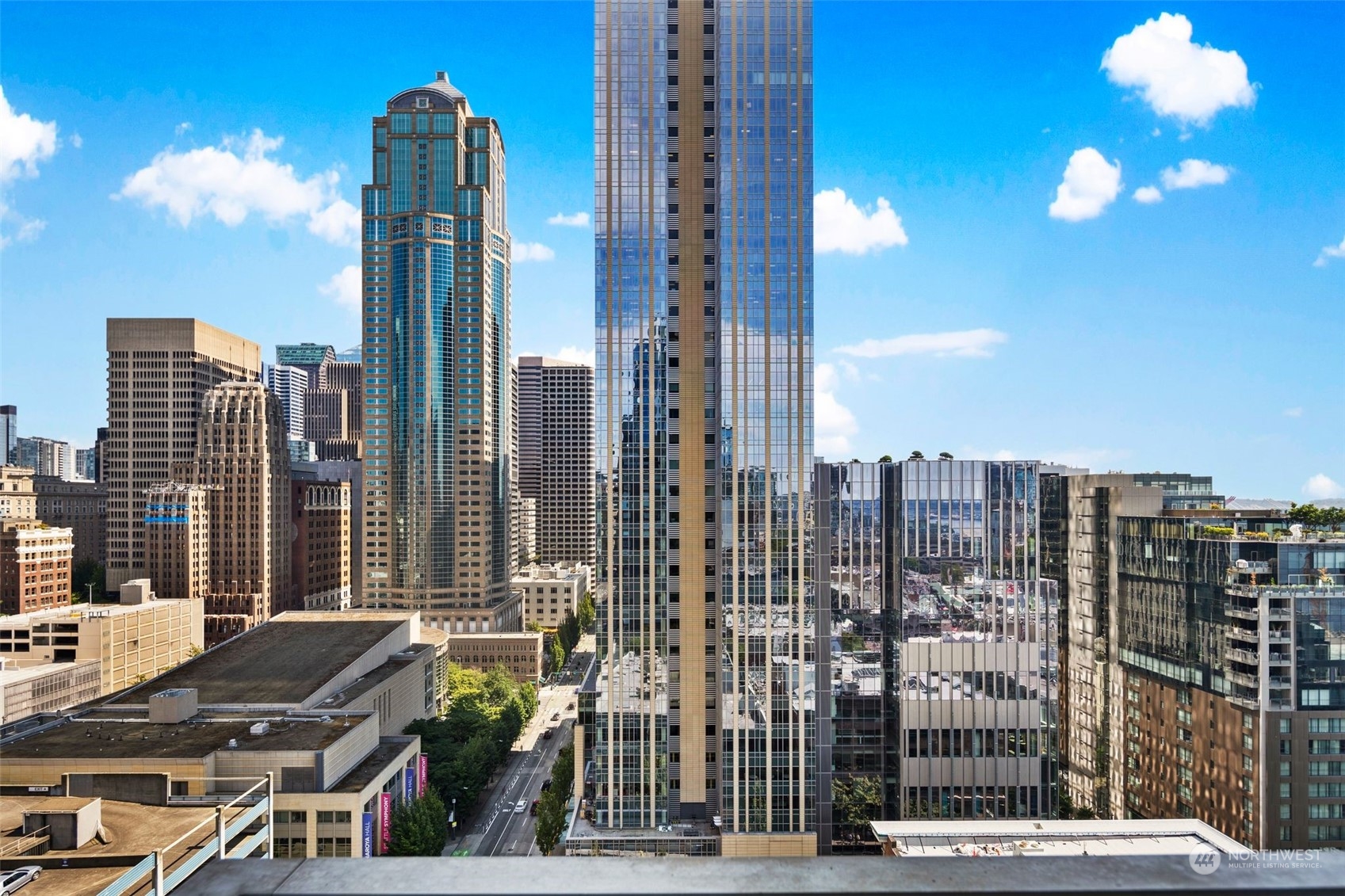 1415 2nd Avenue, Unit 2008 Seattle, WA 98101 - Photo 1 of 36 a view of buildings