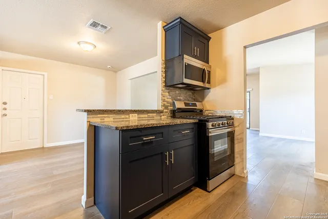 $1,375 | 4147 Scarlet Oak Drive, San Antonio, TX 78220