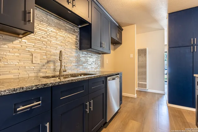 $1,375 | 4147 Scarlet Oak Drive, San Antonio, TX 78220