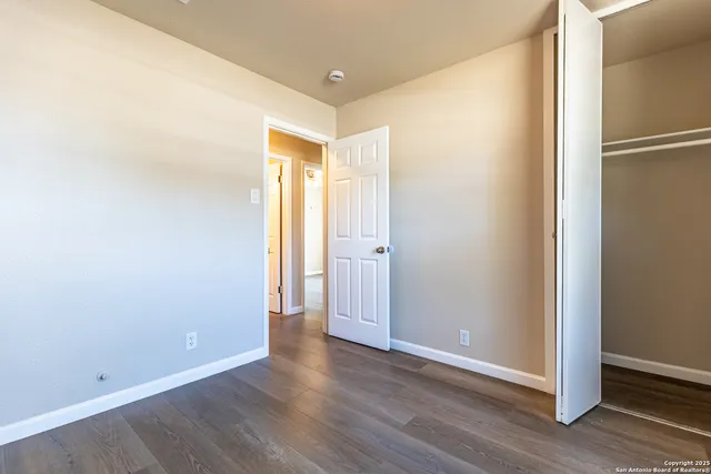 $1,375 | 4147 Scarlet Oak Drive, San Antonio, TX 78220